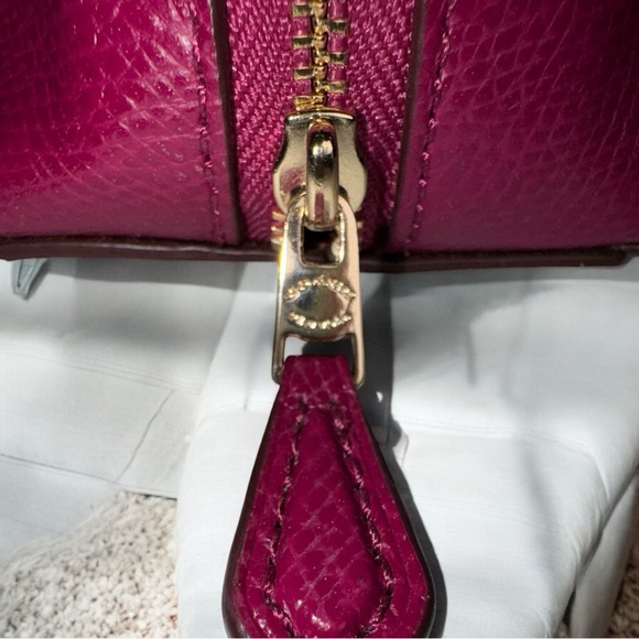 Coach Pebbled Leather Zip Around Cosmetic Pouch in Pink Orchard EUC - Picture 4 of 11